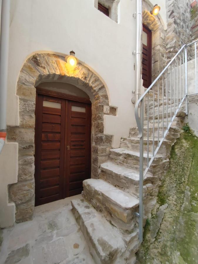 Borgo Sciugolo Bed & Breakfast Baselice Exterior foto